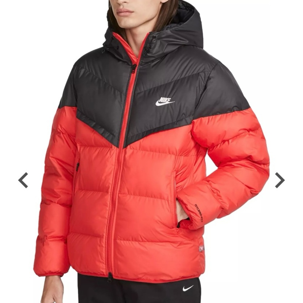 Nike men’s Storm fit heavy jacket! NWT - Picture 2 of 5